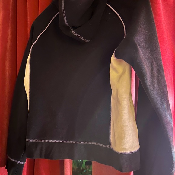 Large Converse Women’s Hoodie - Picture 4 of 4